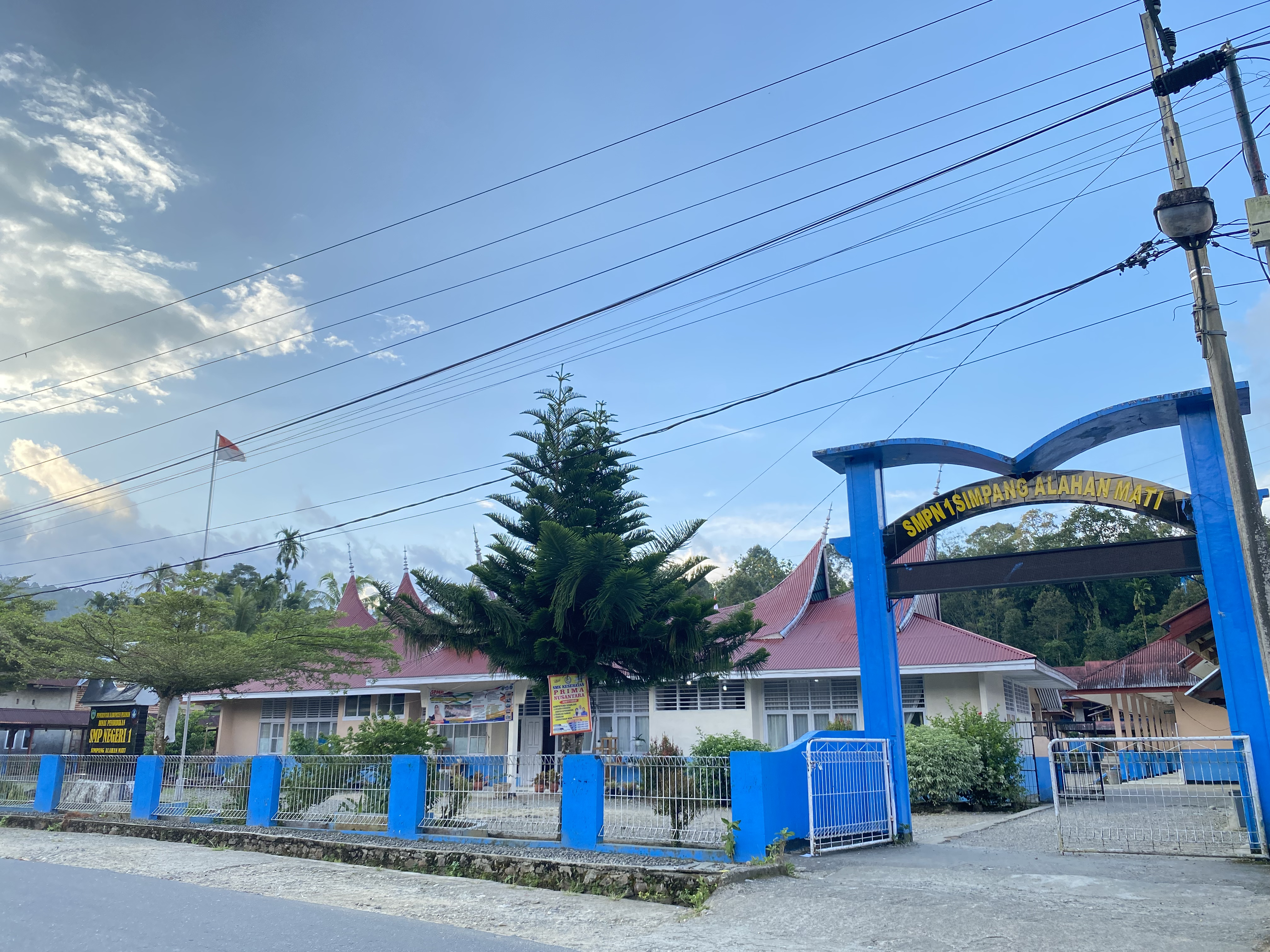 Tentang Sekolah